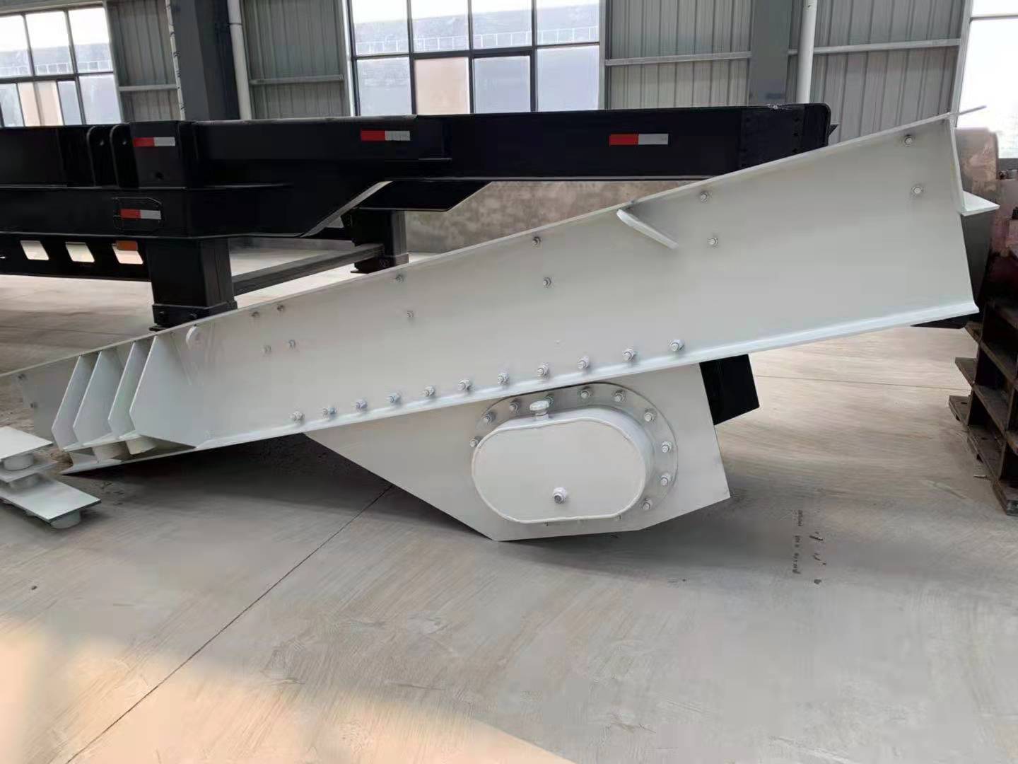 Вибрационный питатель